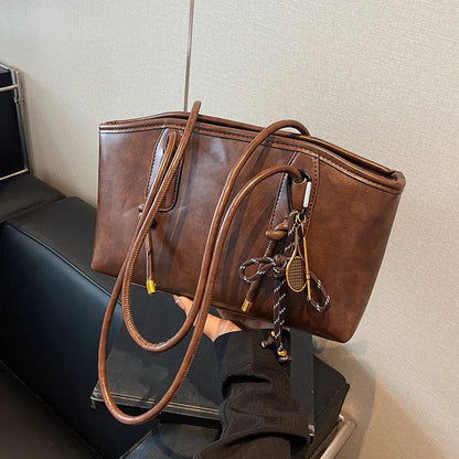 🎁Ingyenes ajándék-medálja🔥Kedvezményes ár👜 Vintage PU válltáska – Időtálló elegancija minden napra!