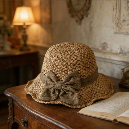 Keresed a tökéletes nyári kalapot, ami véd a naptól és stílusos is egyszerre? ☀️ 🏖️👒 Elegáns, fonott szalmakalap masnival